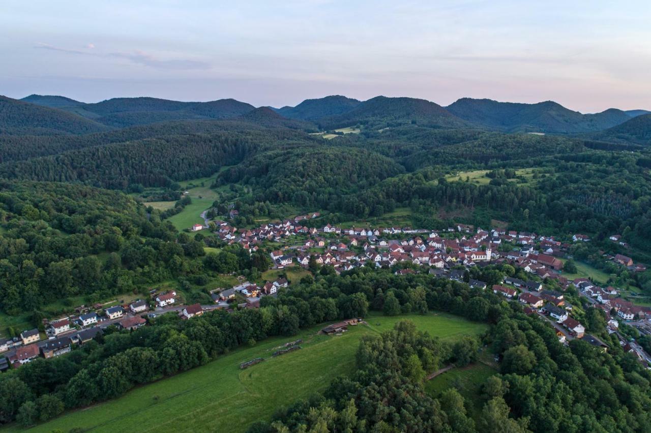 Landgasthaus & Hotel Zur Krone Dahn Εξωτερικό φωτογραφία